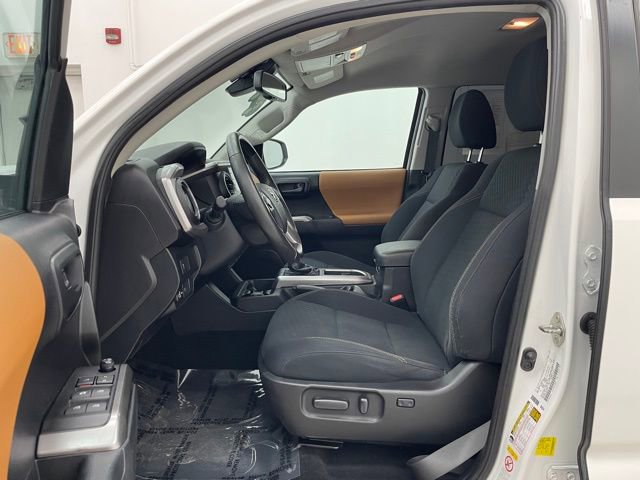 Used 2020 Toyota Tacoma SR5 image 9