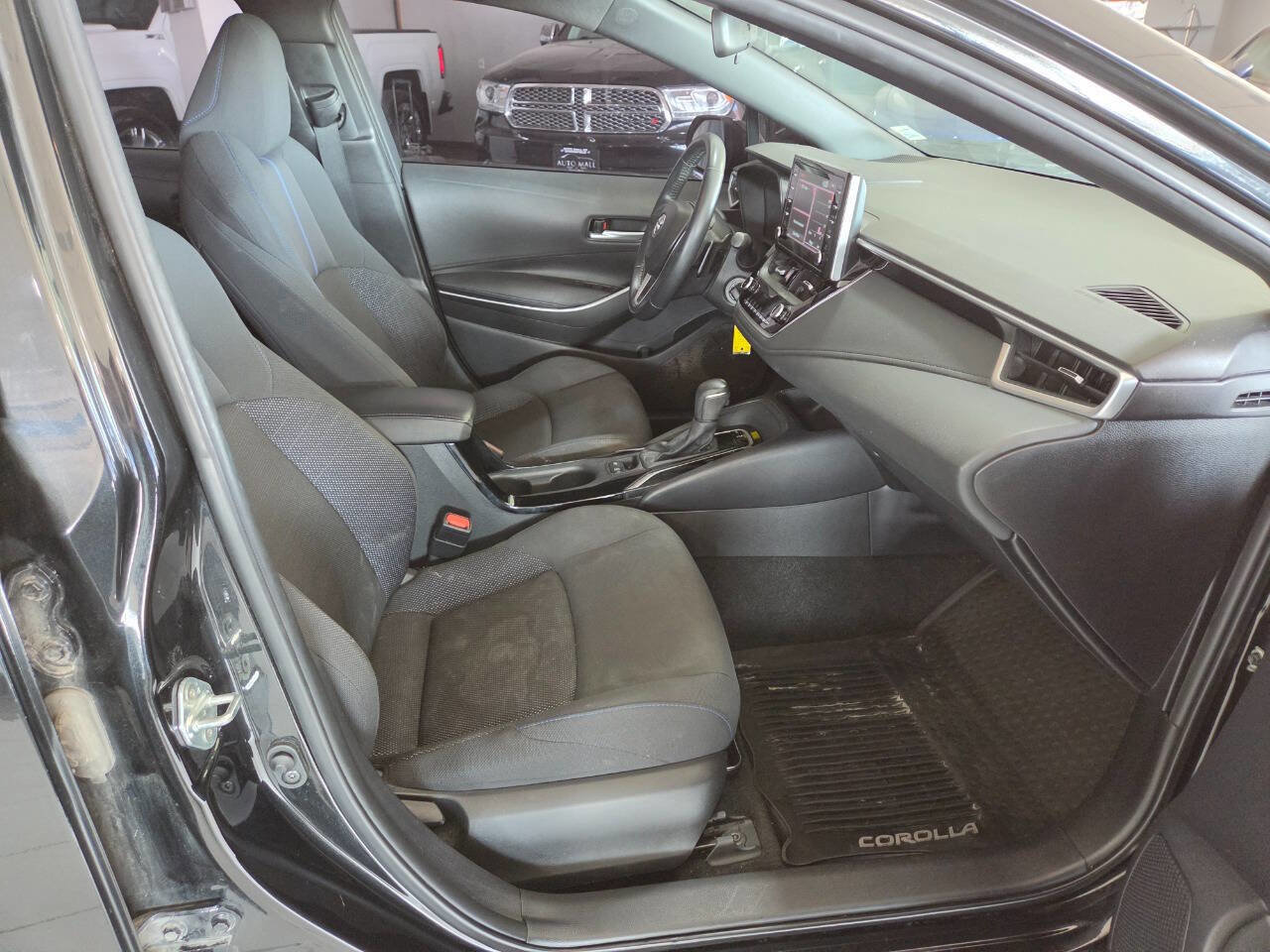 Used 2020 Toyota Corolla SE image 23