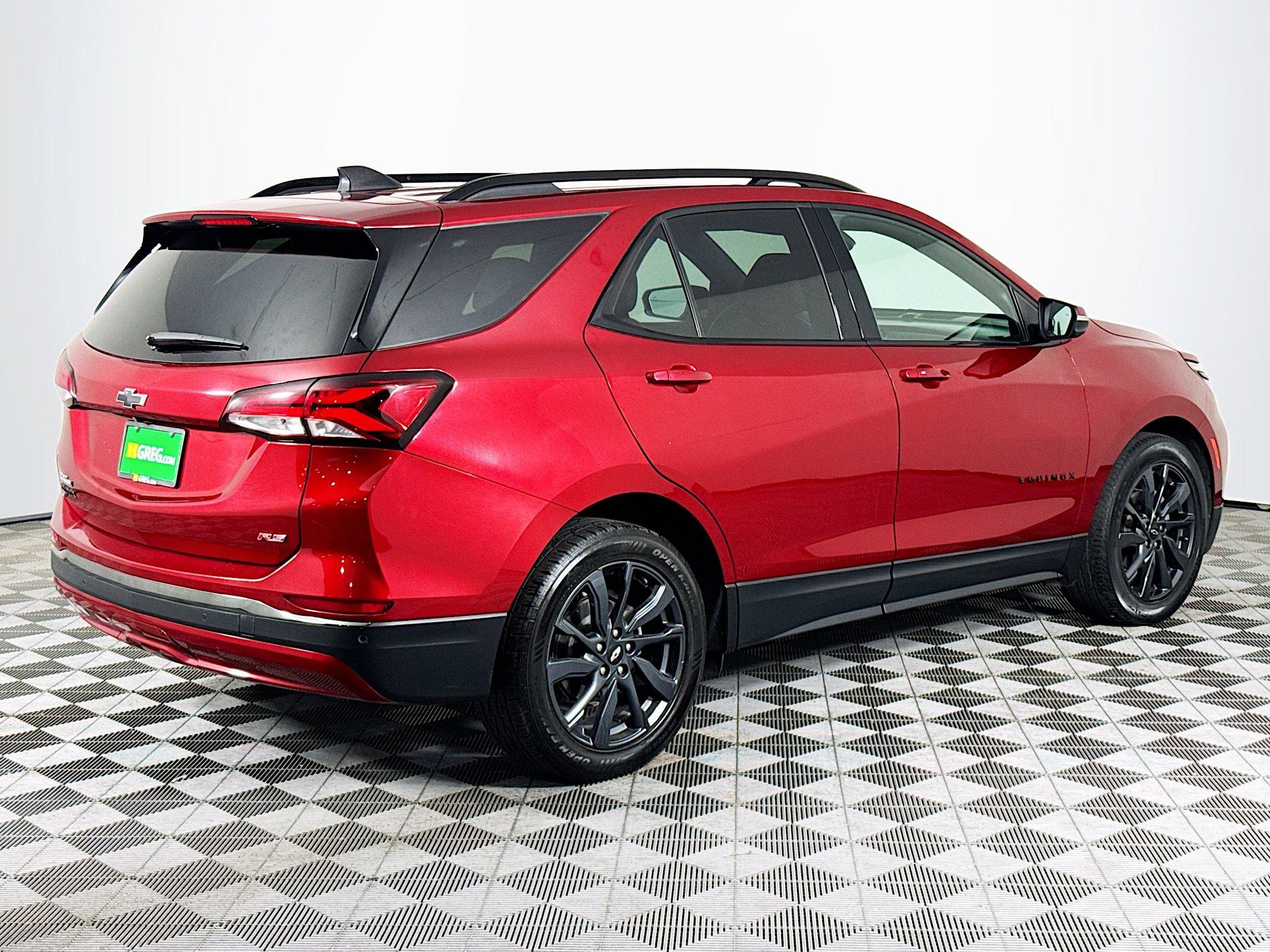 Used 2022 Chevrolet Equinox RS w/ Infotainment Package FWD image 10