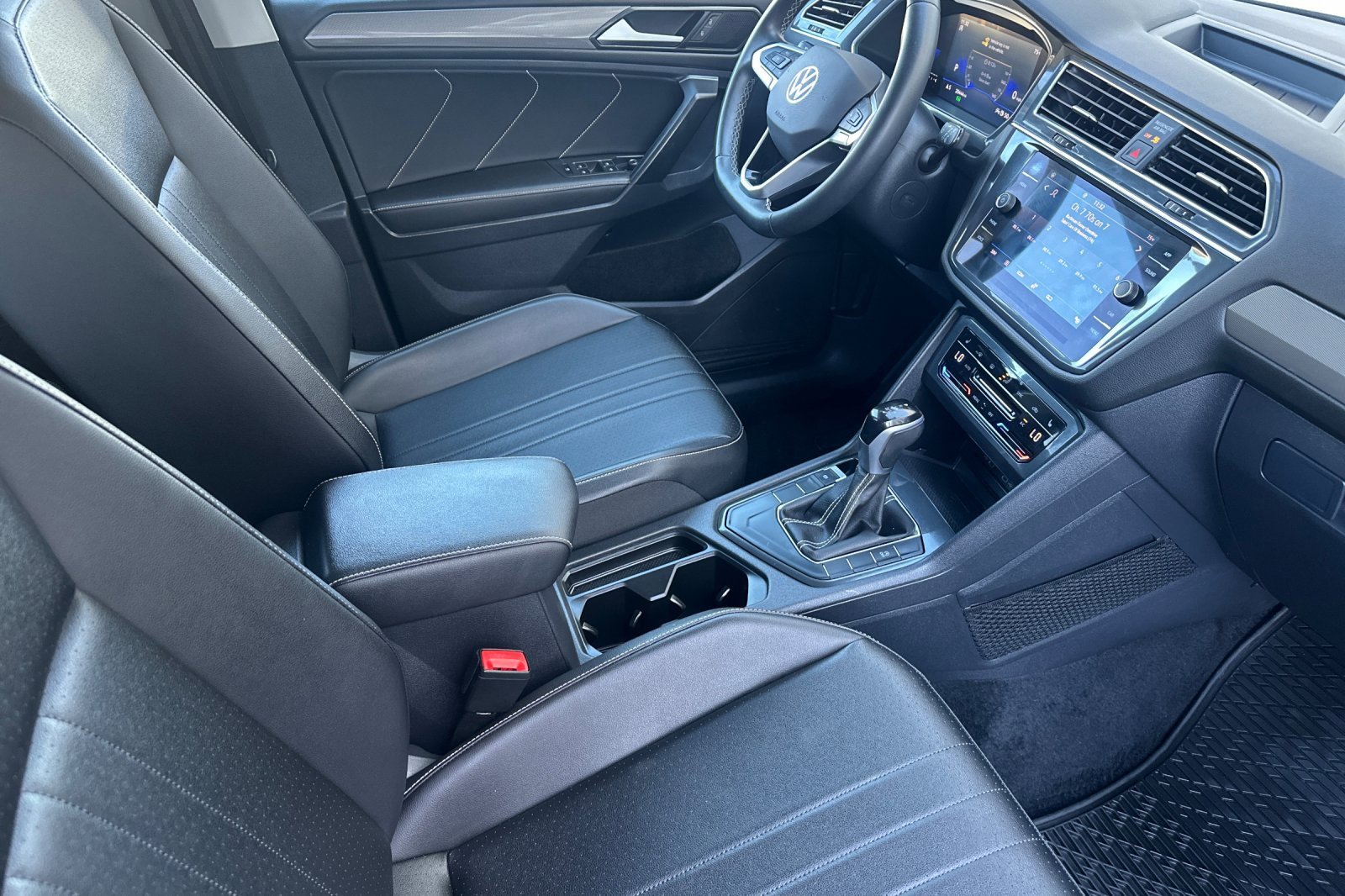 Used 2022 Volkswagen Tiguan SE image 18