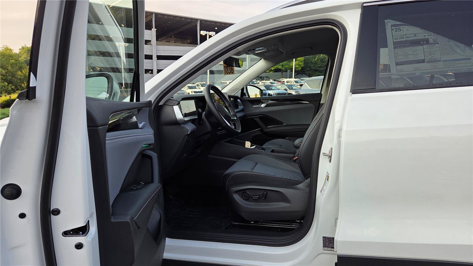 New 2026 Volkswagen Tiguan SE AWD/4WD image 13