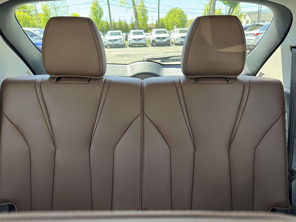 Certified 2025 Acura MDX SH-AWD w/ Technology Package image 11