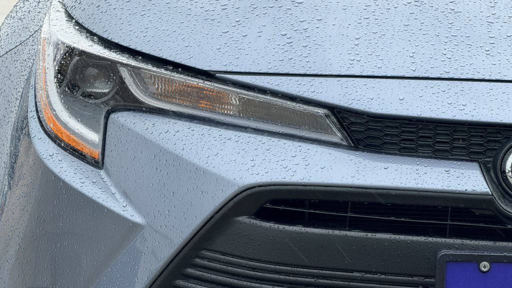 Used 2026 Toyota Corolla LE FWD image 4