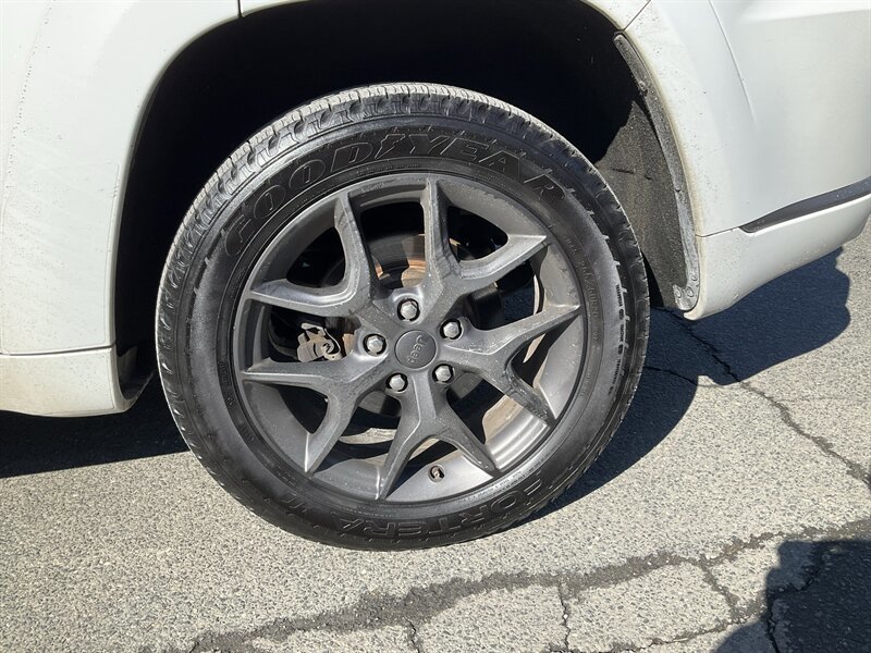 Used 2019 Jeep Grand Cherokee Limited X AWD/4WD image 14