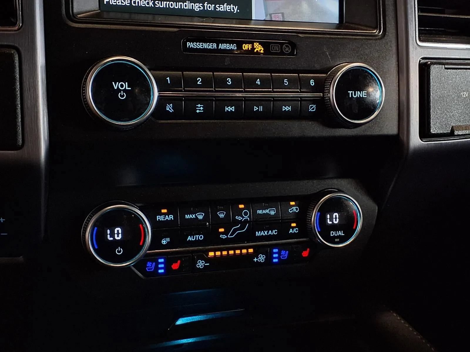 Used 2020 Ford Expedition Platinum AWD/4WD image 25