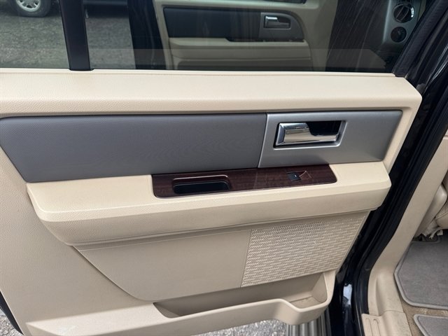 Used 2014 Ford Expedition EL XLT w/ Equipment Group 202A image 20