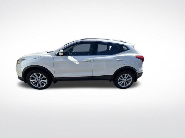 Used 2017 Nissan Rogue Sport SV w/ SV Premium Package AWD/4WD image 9