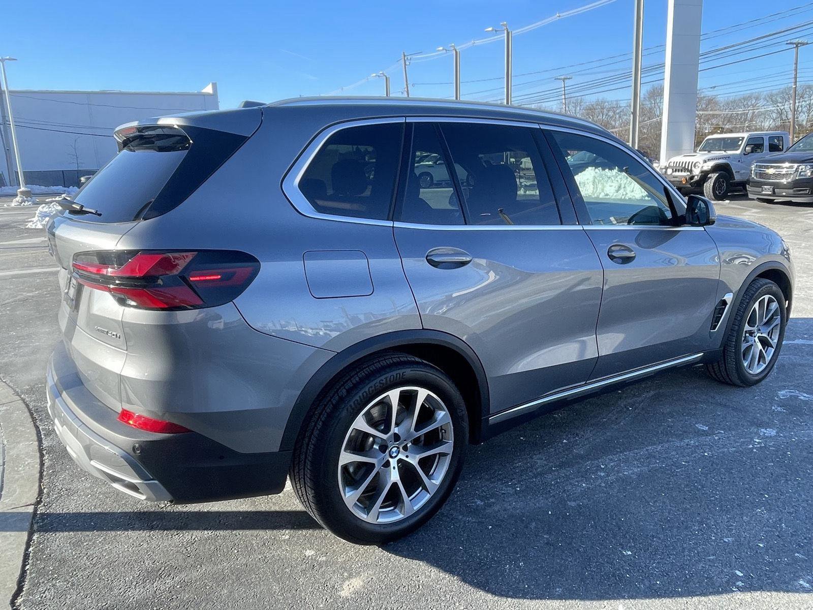 Used 2024 BMW X5 xDrive40i w/ Premium Package image 6