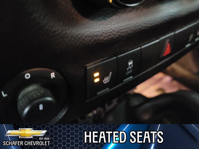 Used 2017 Jeep Wrangler Sahara image 7