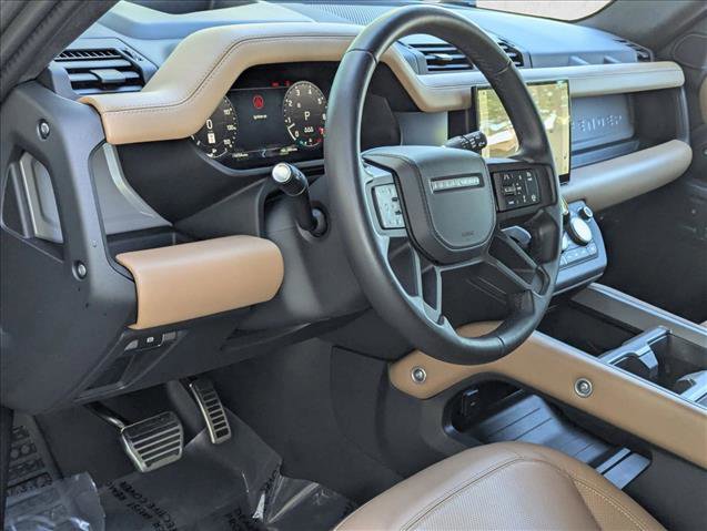 Used 2025 Land Rover Defender 110 X AWD/4WD image 9