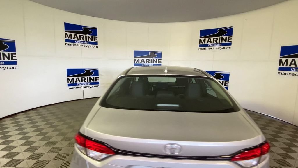 Used 2025 Toyota Corolla LE FWD image 9