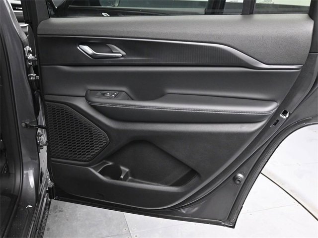 New 2025 Jeep Grand Cherokee L Laredo image 21