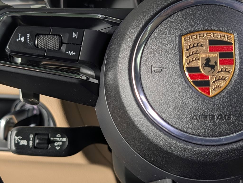 Certified 2025 Porsche Macan S image 37