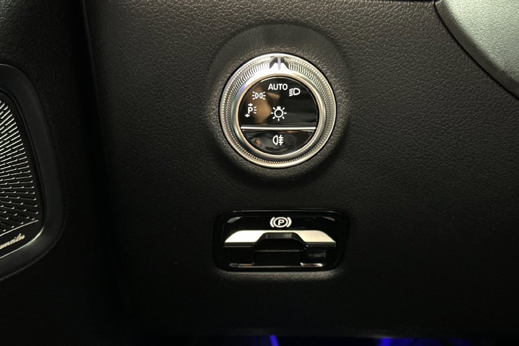 Certified 2024 Mercedes-Benz C 300 Sedan image 34