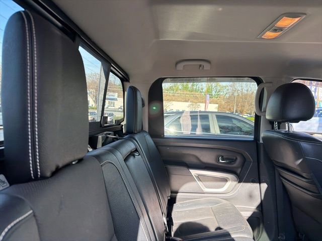 Used 2017 Nissan Titan PRO-4X w/ Pro-4x Convenience Package image 12