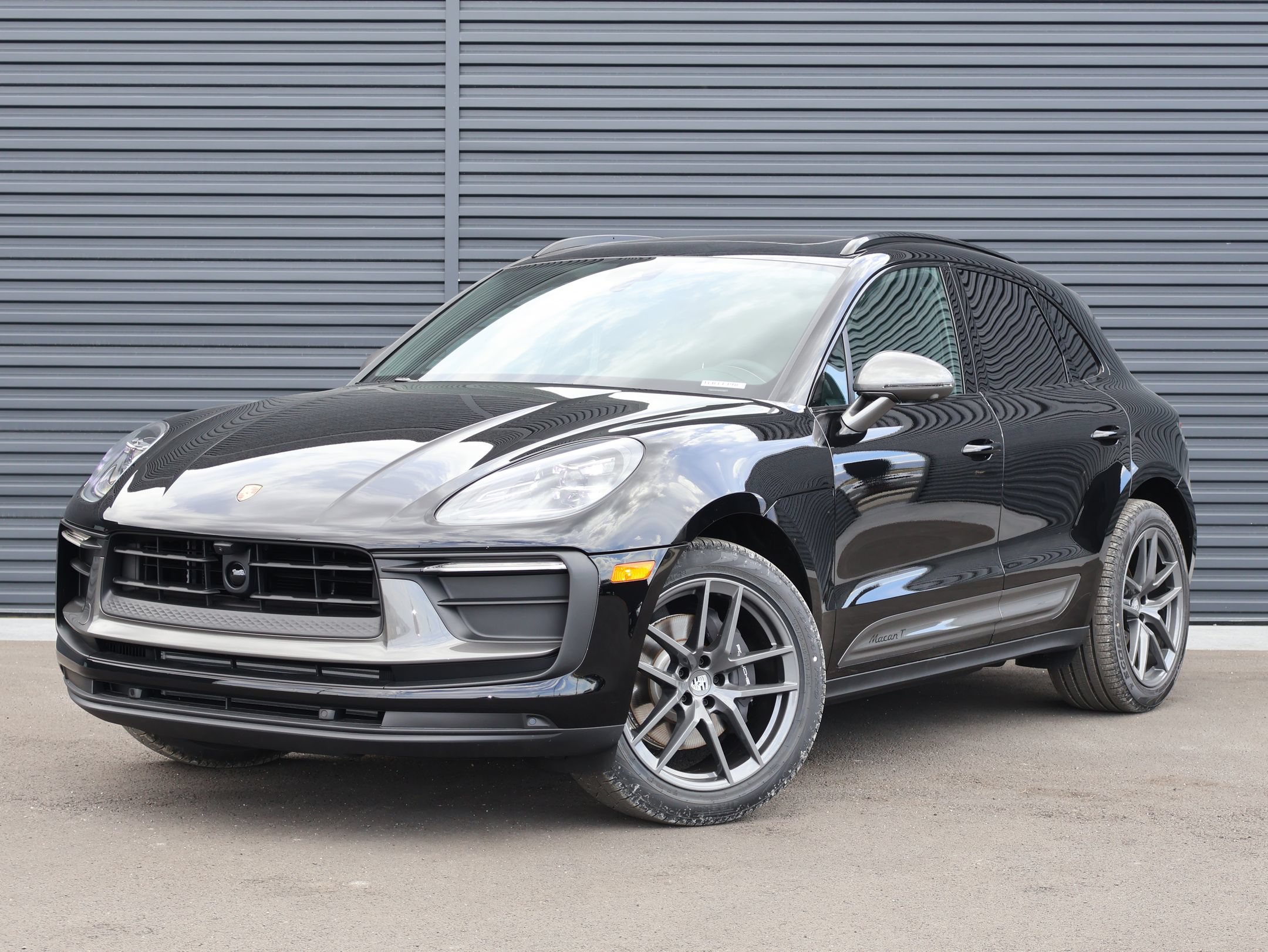New 2026 Porsche Macan Turbo AWD/4WD image 1
