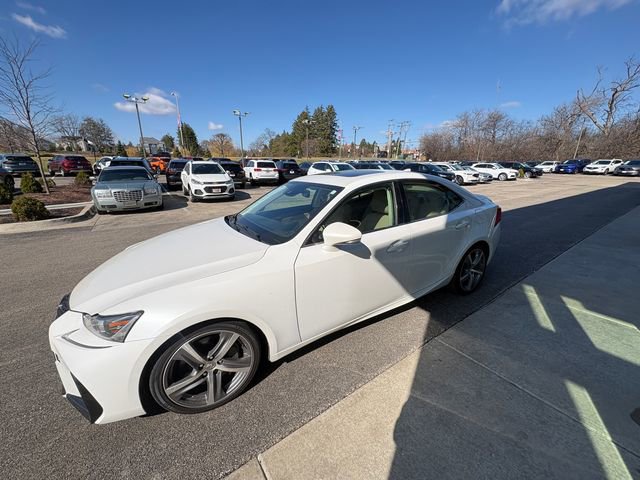 Used 2017 Lexus IS 300 300 w/ Premium Package image 4