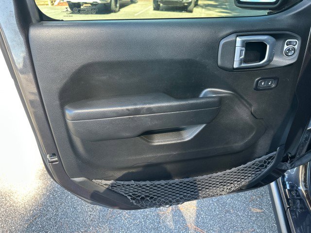 Used 2022 Jeep Gladiator Rubicon w/ Trailer Tow Package image 11