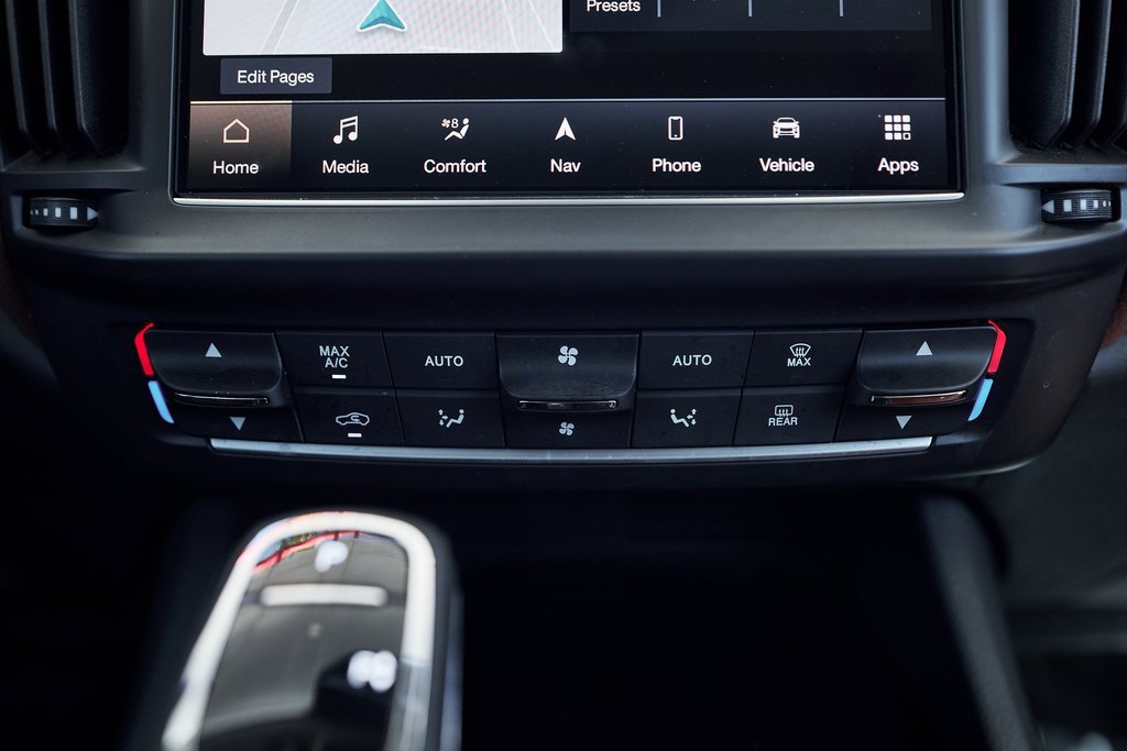 Used 2022 Maserati Levante GT image 47