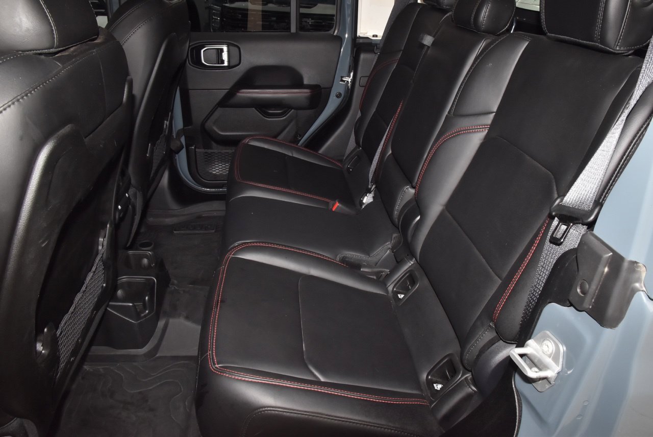 Used 2025 Jeep Gladiator Rubicon w/ Convenience Group AWD/4WD image 14