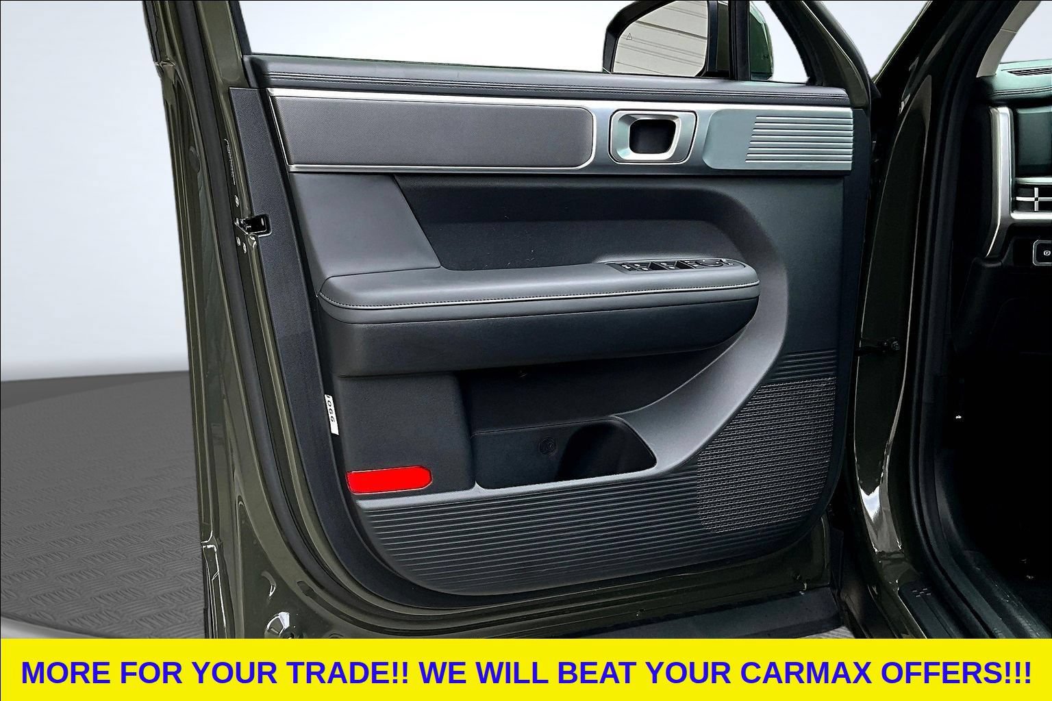 Used 2025 Hyundai Santa Fe SEL FWD image 22