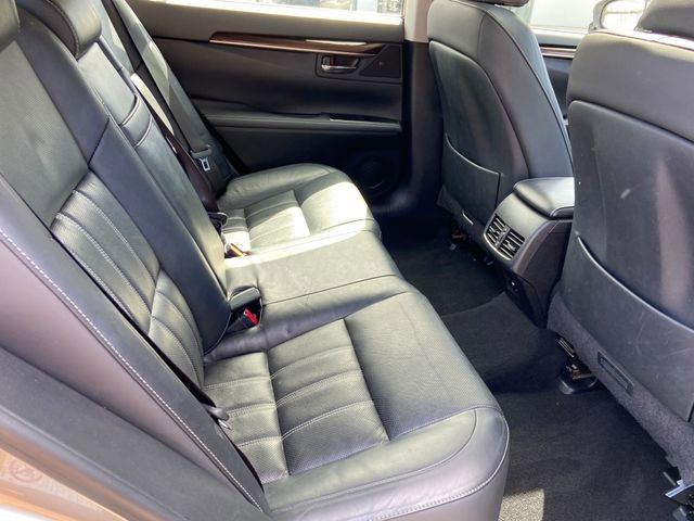 Used 2017 Lexus ES 300h image 26