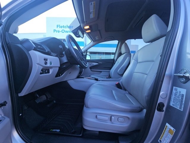 Certified 2021 Honda Pilot Touring image 8