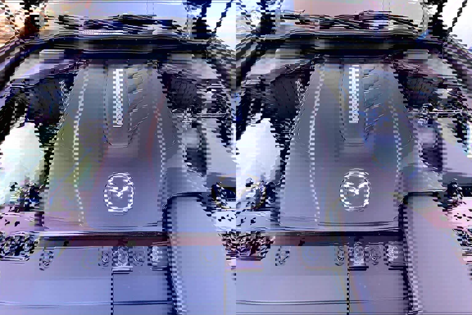 Used 2024 MAZDA CX-90 Plug-In Hybrid w/ Premium Pkg image 30