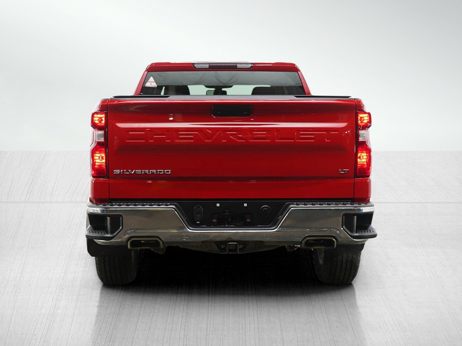 Used 2022 Chevrolet Silverado 1500 LT w/ Z71 Off-Road Package image 4