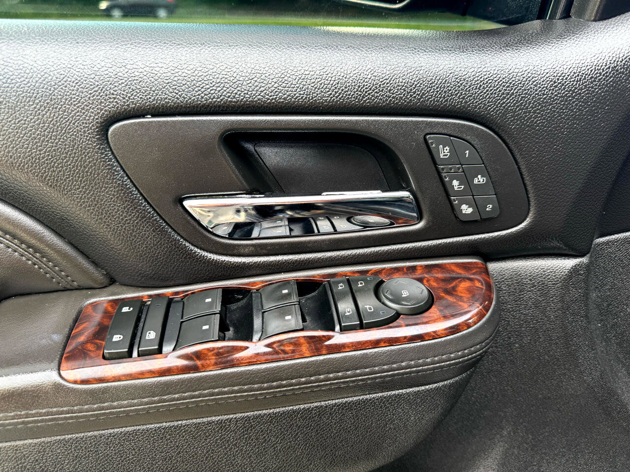 Used 2012 GMC Yukon Denali image 11