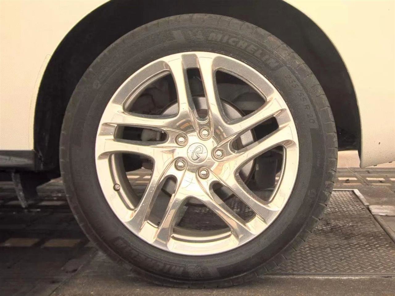 Used 2014 INFINITI QX60 AWD w/ Premium Plus Package image 12
