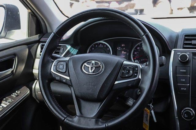 Used 2016 Toyota Camry SE FWD image 15