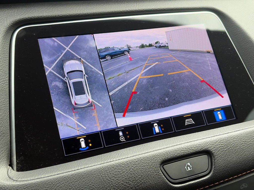 Used 2022 Cadillac XT4 Sport AWD/4WD image 29