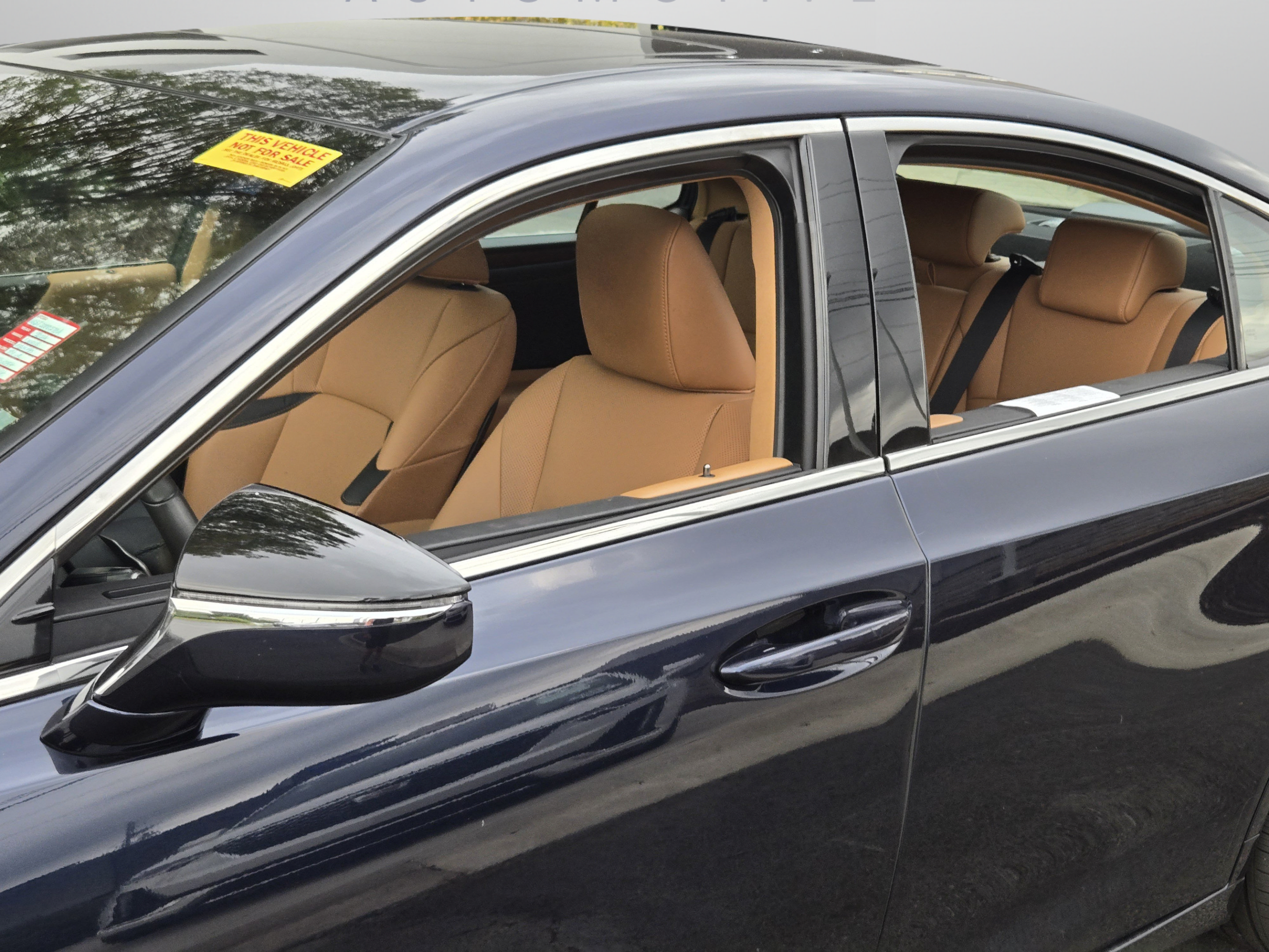 Certified 2024 Lexus ES 350 w/ Premium Package FWD image 11