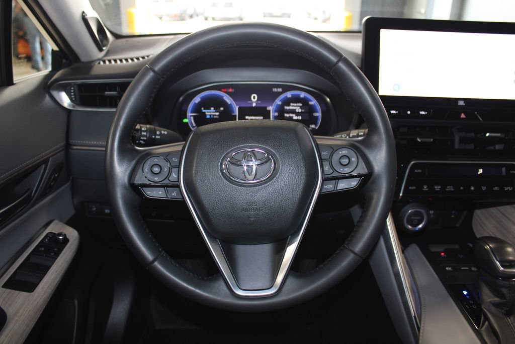 Used 2024 Toyota Venza Limited AWD/4WD image 13