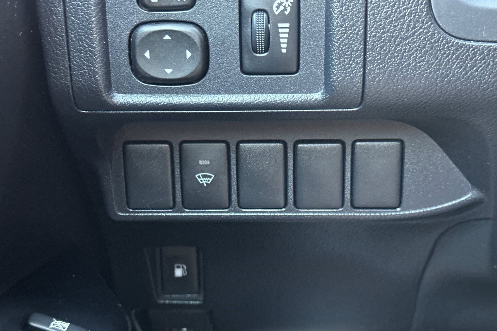 Used 2015 Lexus CT 200h image 38