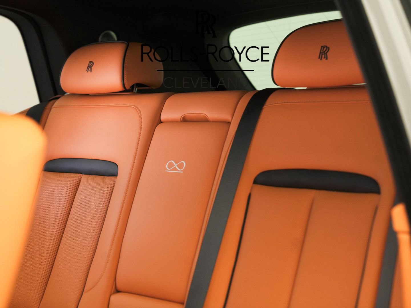 New 2026 Rolls-Royce Cullinan Black Badge image 36