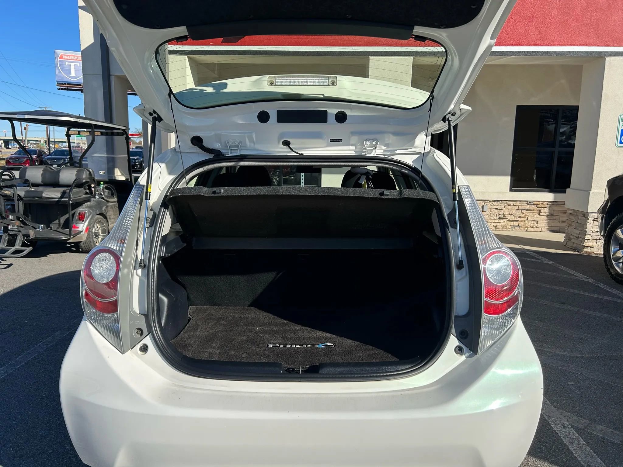 Used 2013 Toyota Prius C One image 7