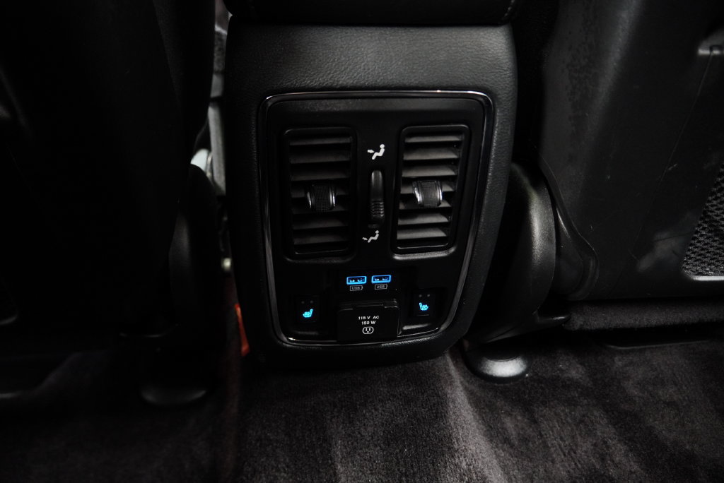 Used 2018 Jeep Grand Cherokee Limited AWD/4WD image 25