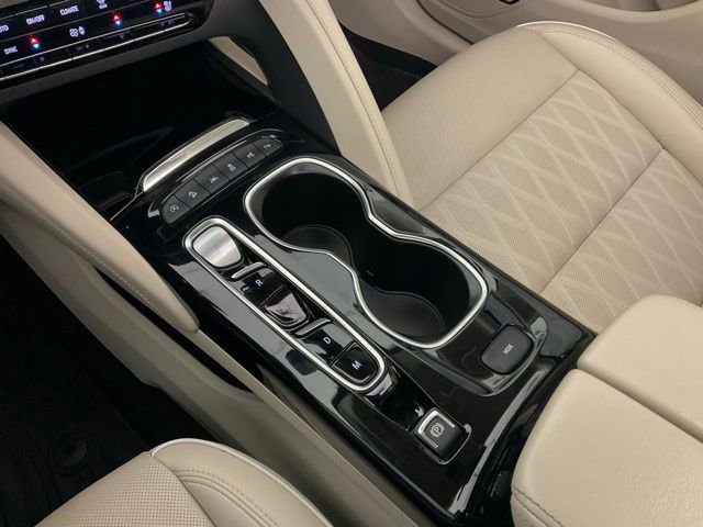 Used 2023 Buick Envision Avenir AWD/4WD image 14