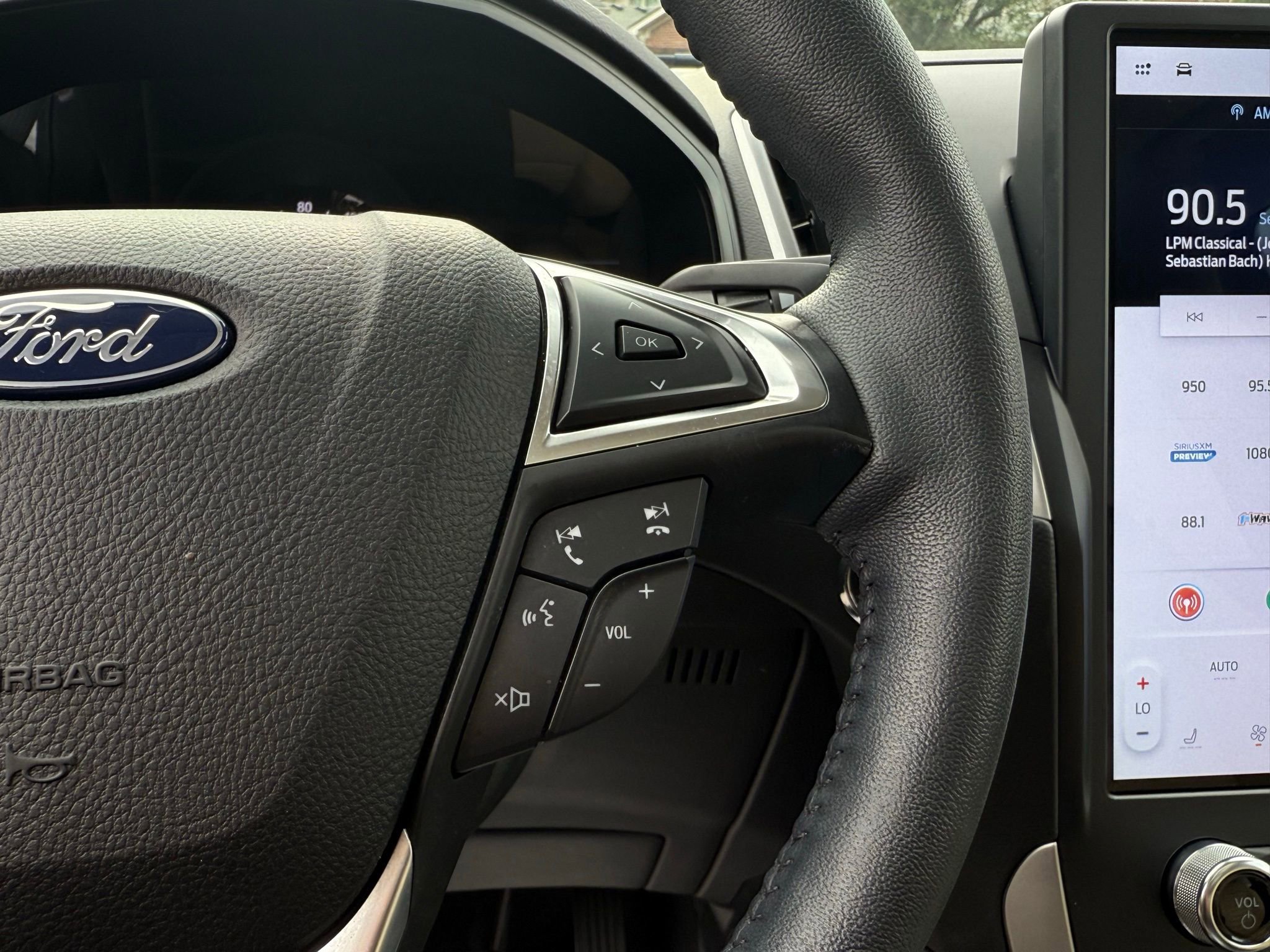 Used 2024 Ford Edge SEL w/ Convenience Package image 55