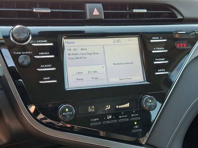 Used 2019 Toyota Camry SE w/ Carpet Mat Package FWD image 15