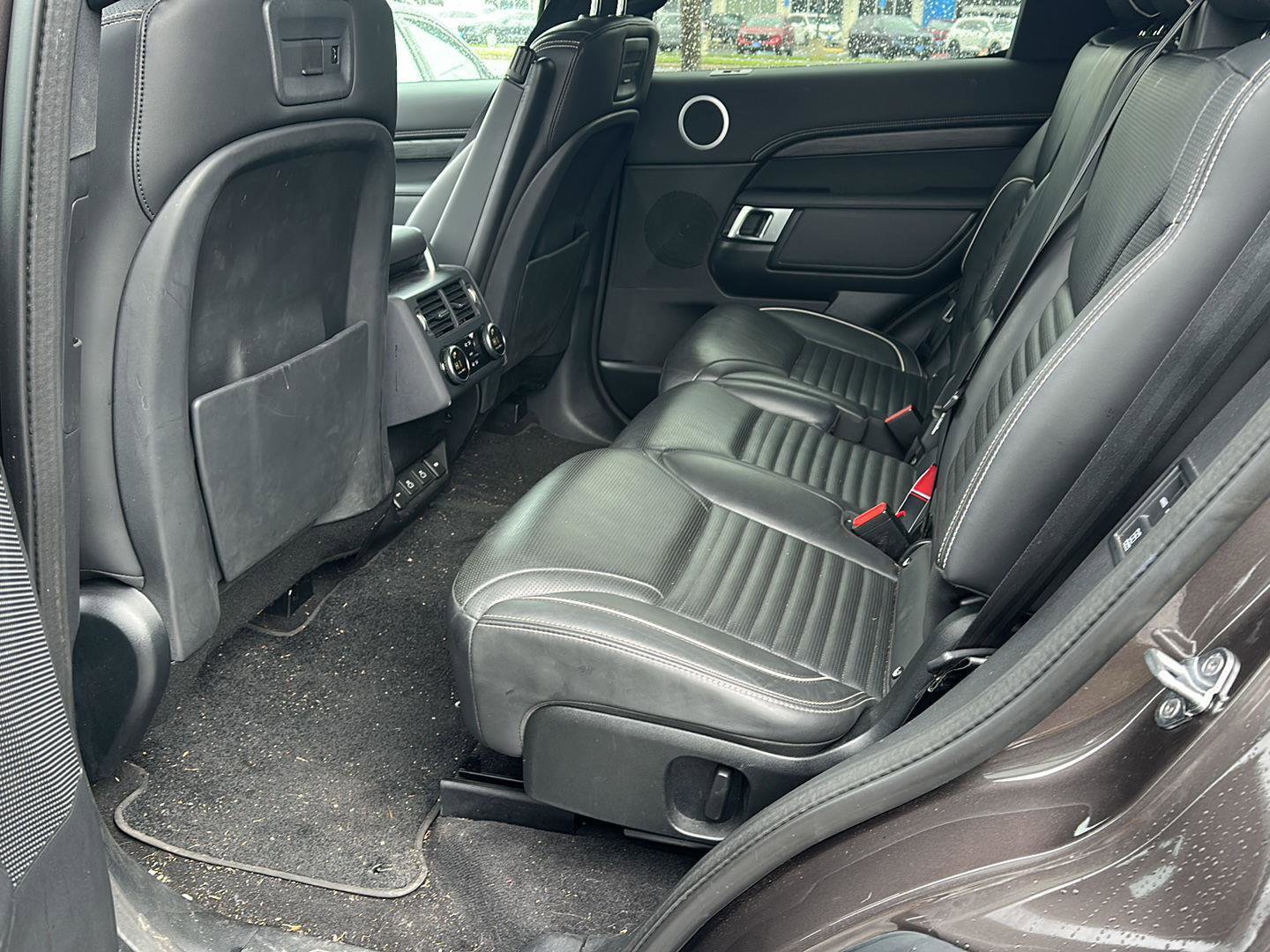 Used 2021 Land Rover Discovery HSE R-Dynamic image 8