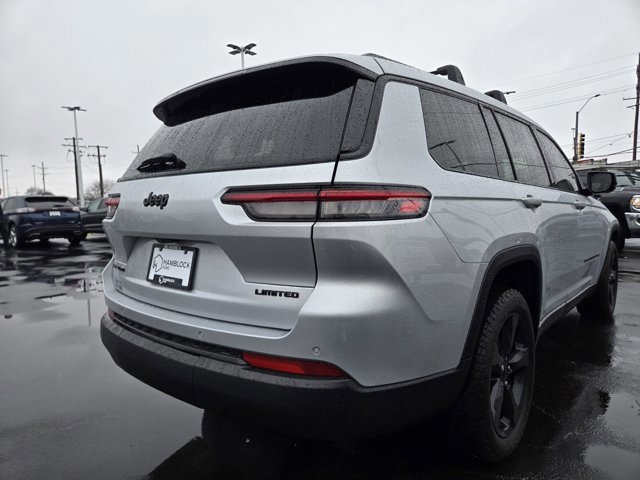 Used 2022 Jeep Grand Cherokee L Limited w/ Black Appearance Package image 42