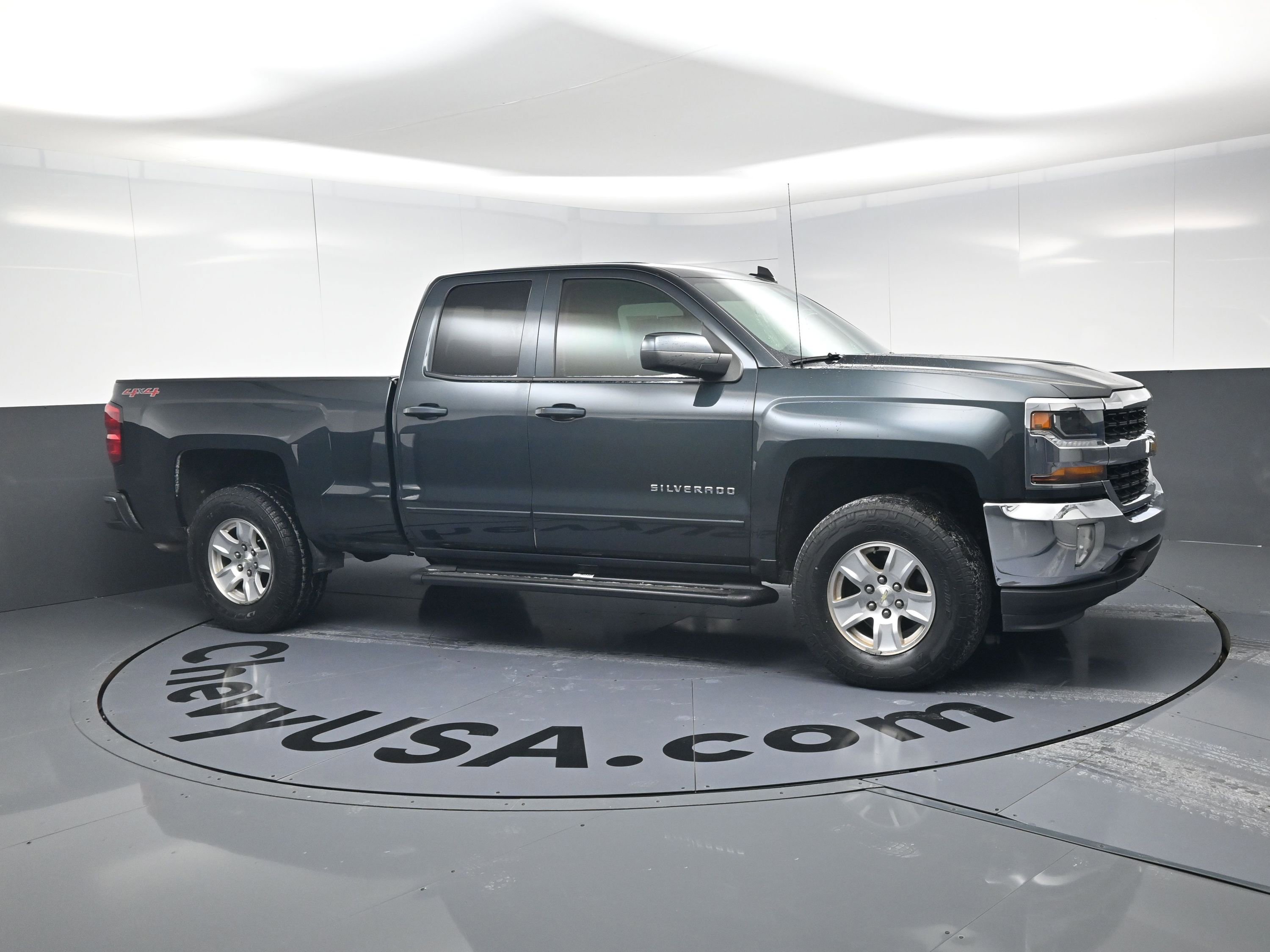 Used 2017 Chevrolet Silverado 1500 LT w/ All Star Edition image 2