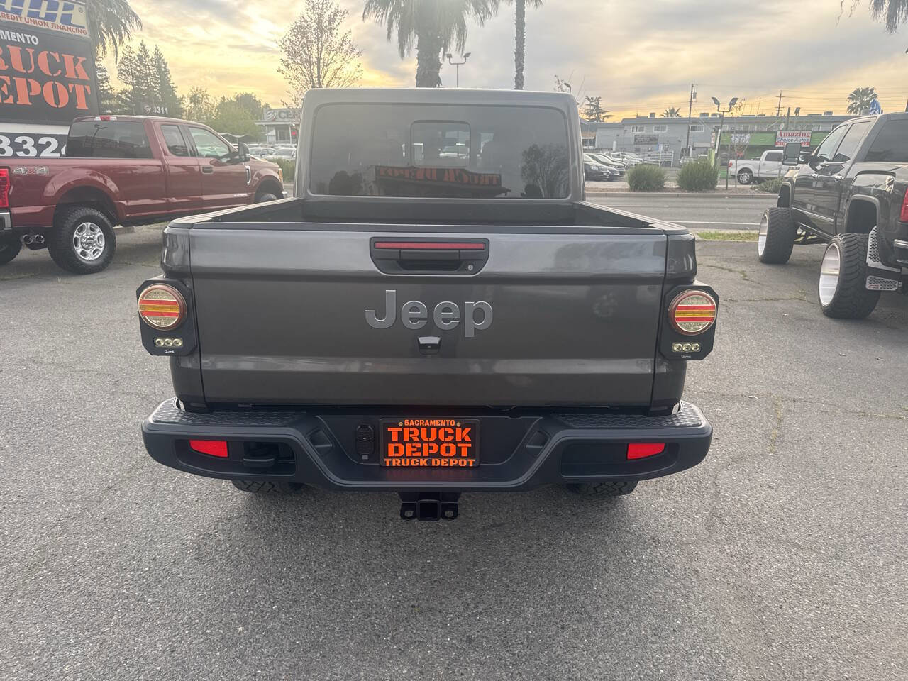 Used 2020 Jeep Gladiator Overland image 7