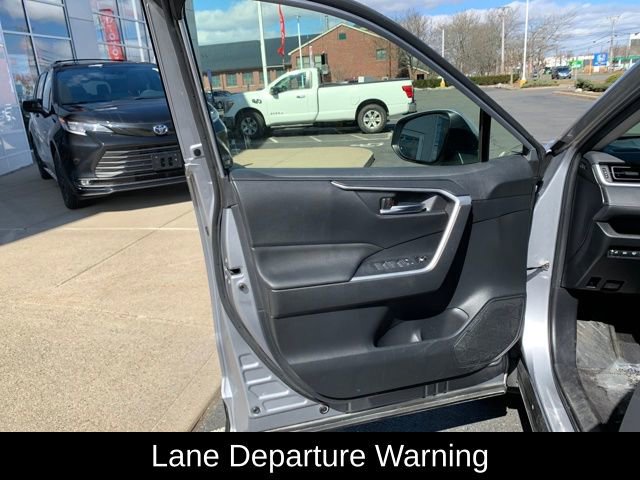 Used 2020 Toyota RAV4 XLE w/ XLE Grade Weather Package image 12