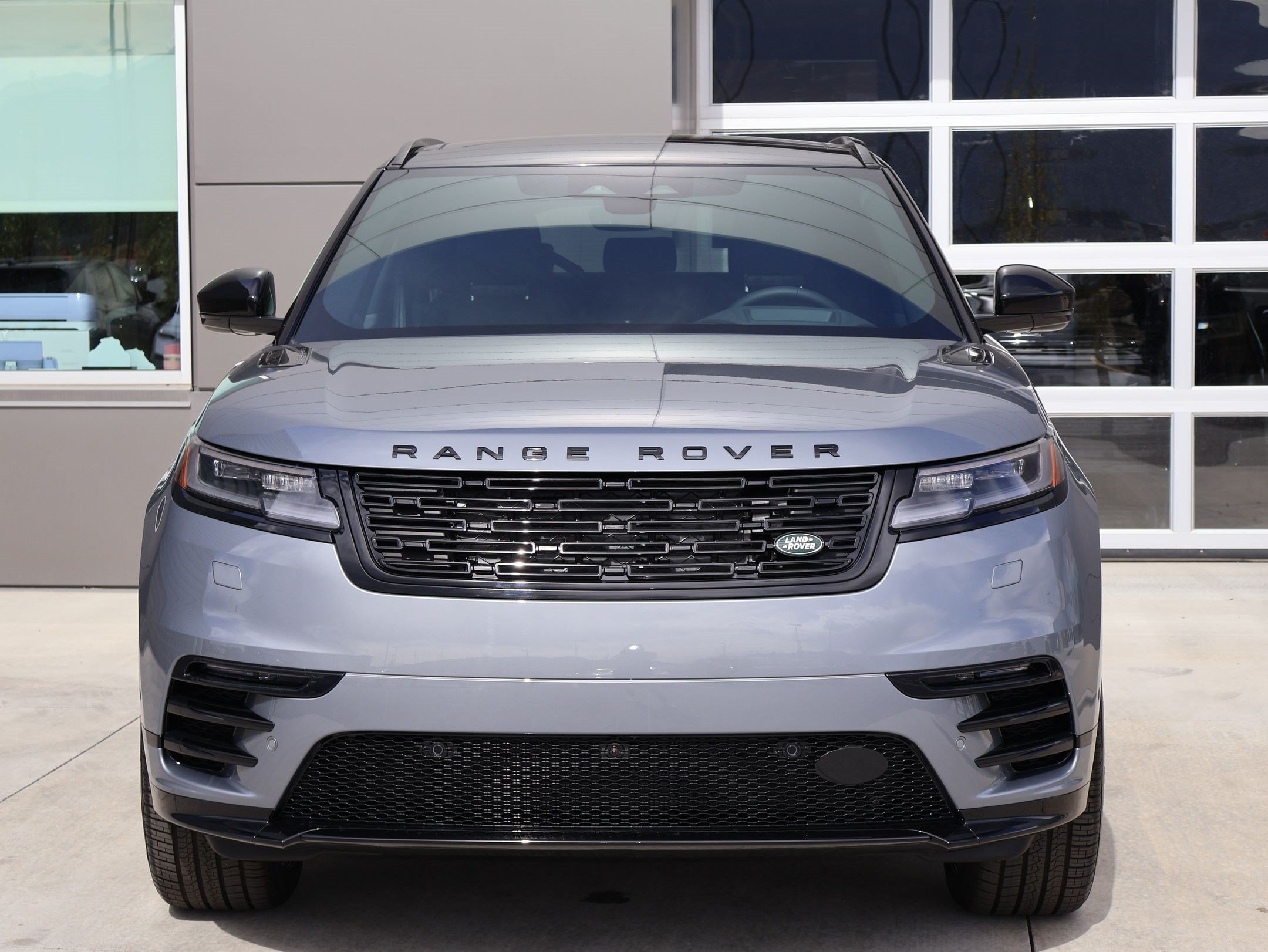 New 2026 Land Rover Range Rover Velar Belgravia AWD/4WD image 2