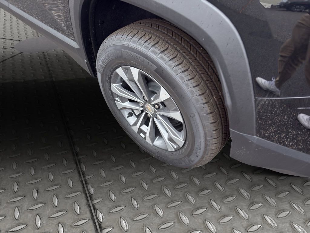 New 2026 Chevrolet Equinox LT image 23