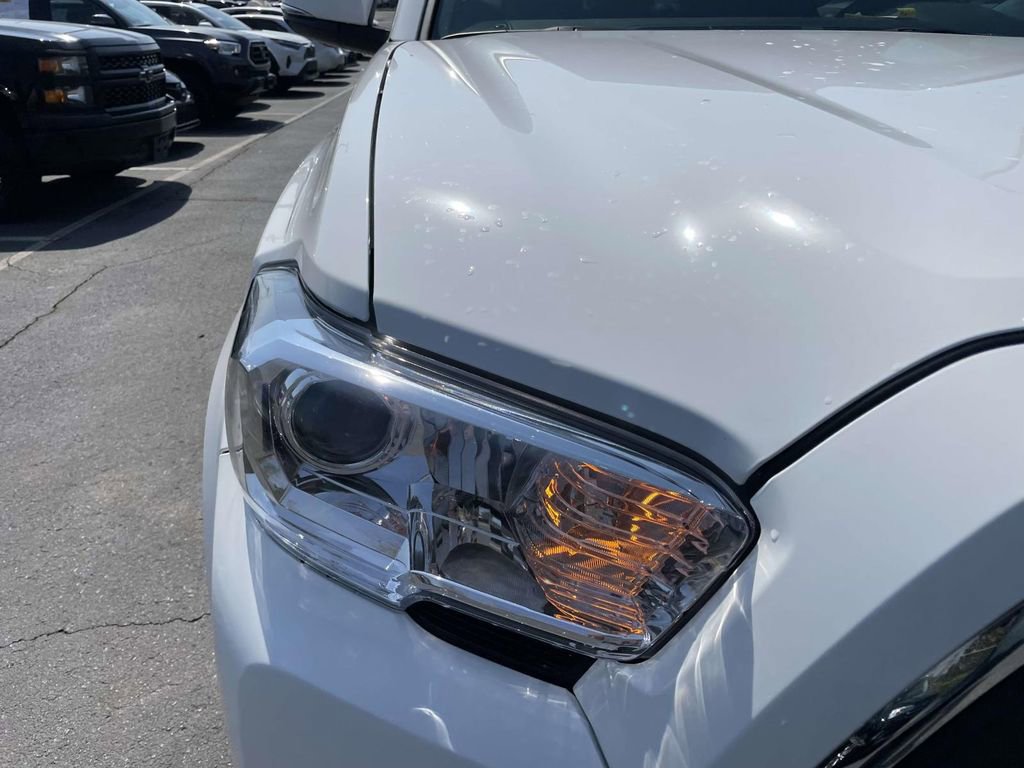 Used 2023 Toyota Tacoma SR5 w/ Technology Package image 17